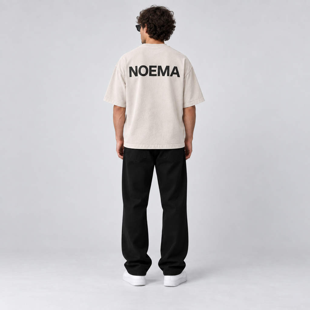 02 / NOEMA LOGO TEE – Sand / Off White – Model Rückseite