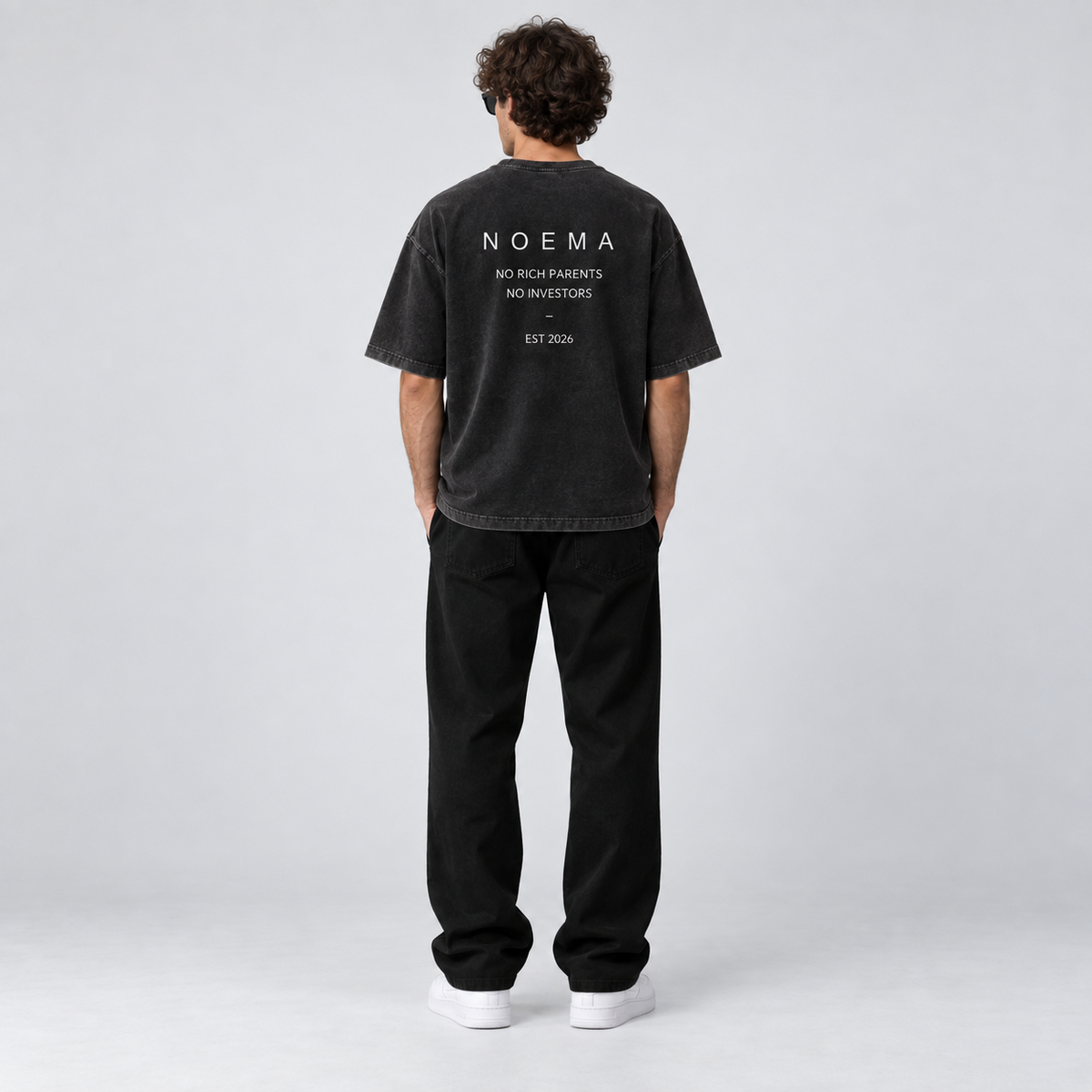 05 / NO RICH PARENTS – Washed Black – Model Rückseite